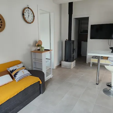 Nmd House شقة إرميوني